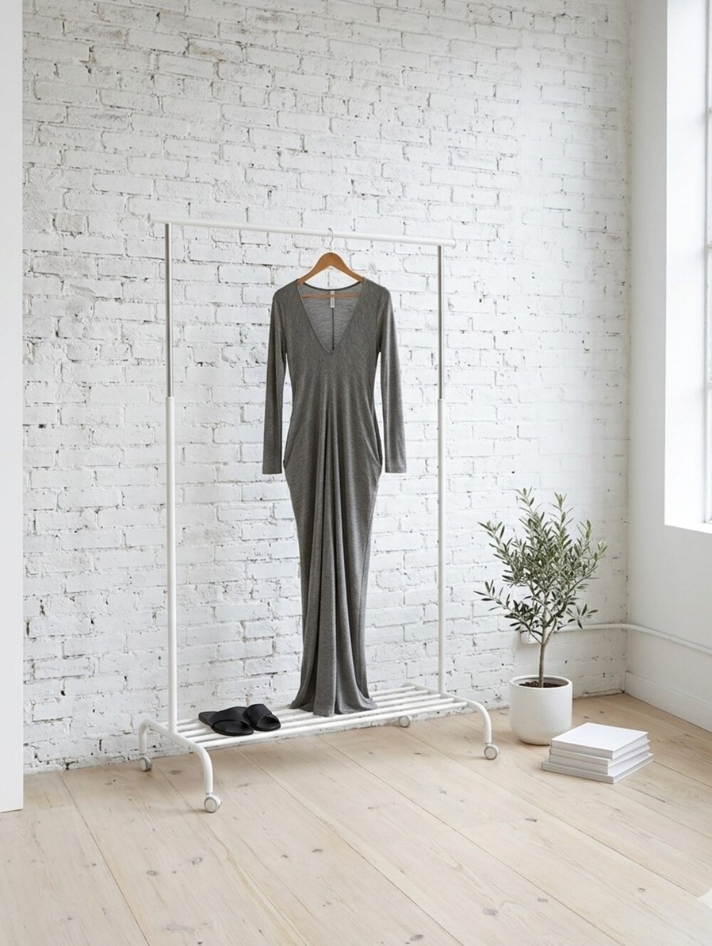 HALARA Long Sleeve V-Neck Maxi Dress - Gray